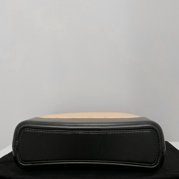 Chanel Large Gabrielle Bag - Picture 4 of 8